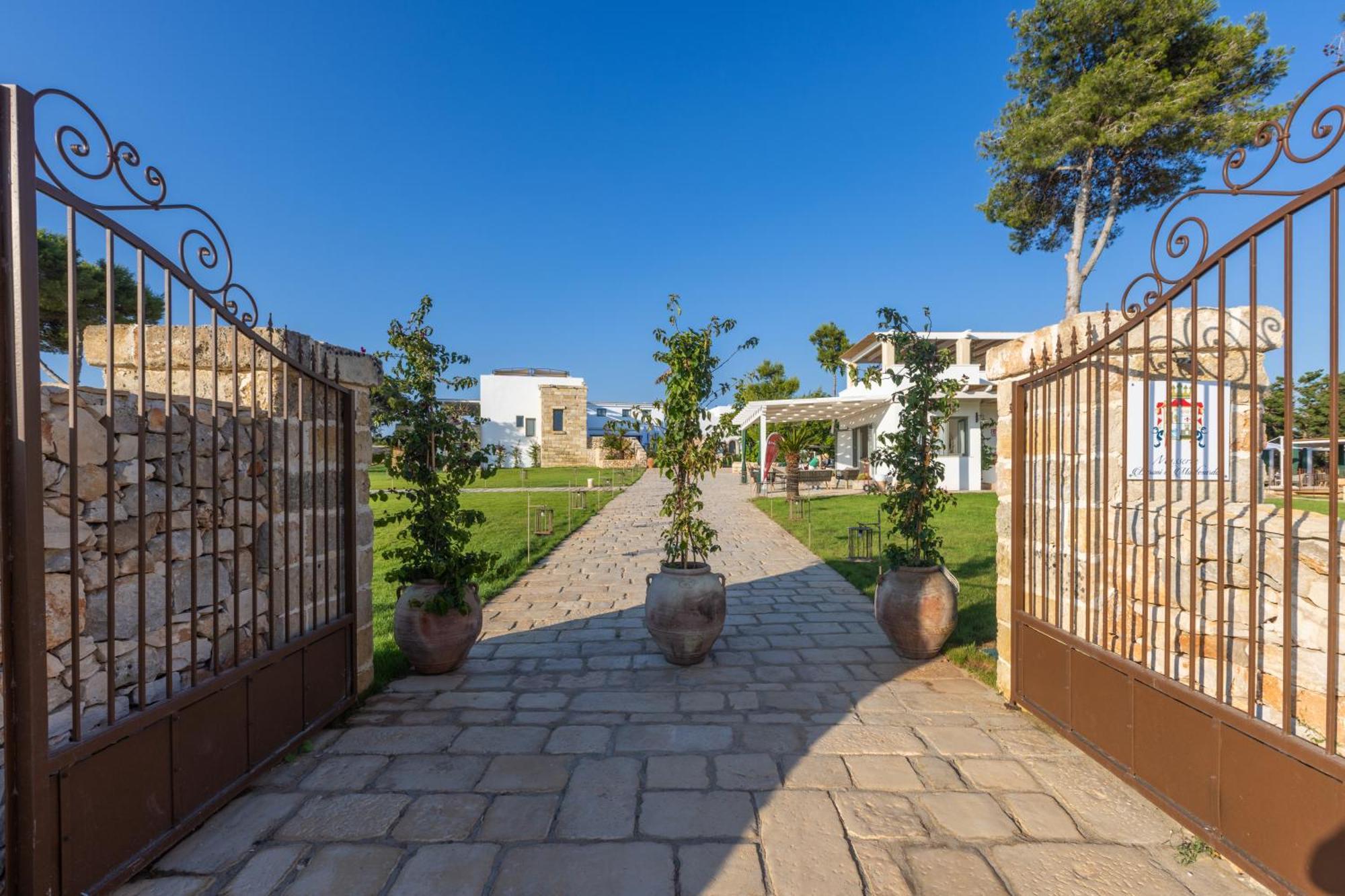 Masseria Baroni Di Montesardo Hotel Lido Marini Exterior photo